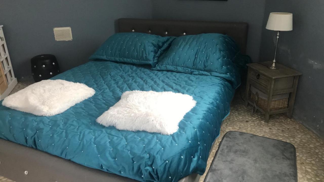 Maison D Helene Villy  Eksteriør billede