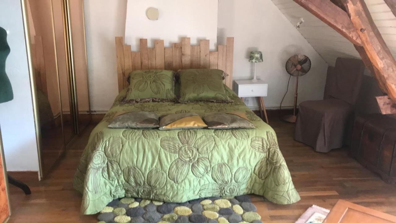 Maison D Helene Villy  Eksteriør billede