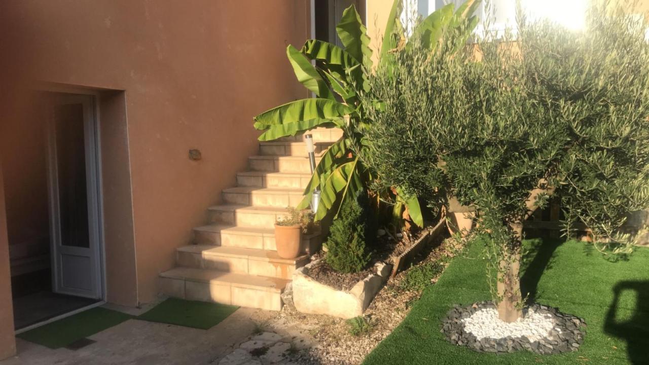 Maison D Helene Villy  Eksteriør billede
