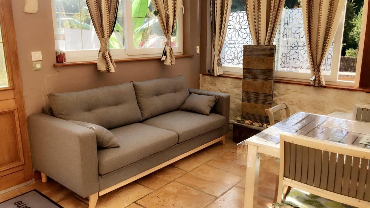 Maison D Helene Villy  Eksteriør billede