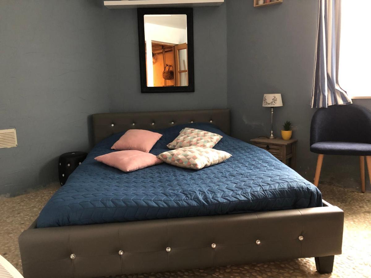 Maison D Helene Villy  Eksteriør billede